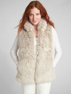 GAP Plush Cream Faux Fur Vest Jacket  - Size Small